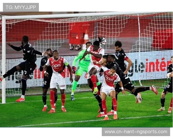 巴黎与摩纳哥激战正酣 谁能在法甲巅峰对决中笑到最后 巴黎与摩纳哥激战正酣 谁能在法甲巅峰对决中笑到最后