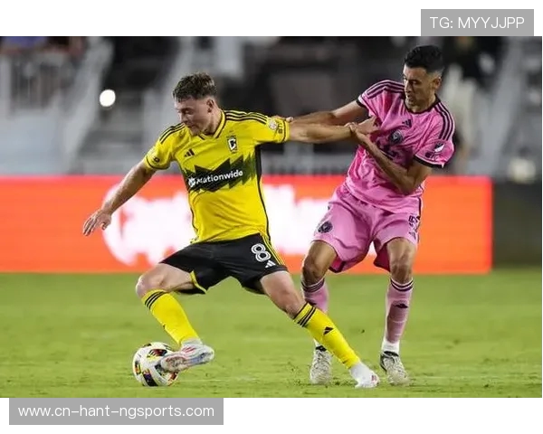 哥伦布机员与休斯顿迪纳摩的激烈对抗赛精彩回顾与分析 哥伦布机员与休斯顿迪纳摩的激烈对抗赛精彩回顾与分析